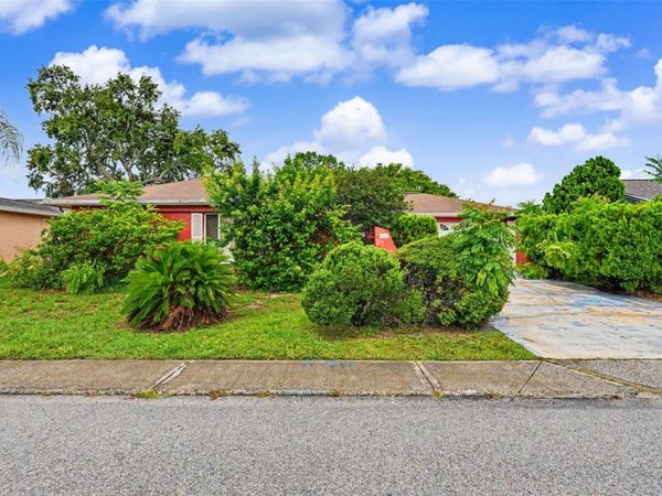 9641 LAKESIDE LANE, PORT RICHEY, FL 34668