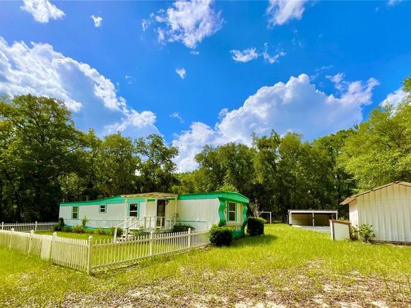 8232 SWAN LAKE ROAD , MELROSE, FL 32666