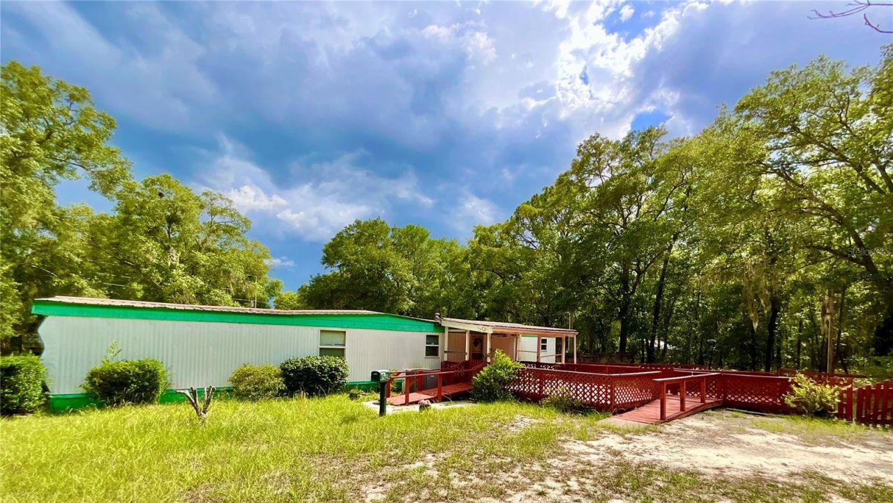 8232 Swan Lake Road , Melrose, FL 32666 Photo