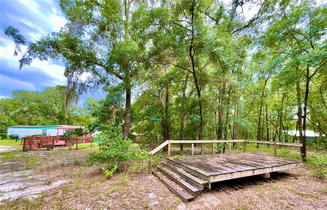 8232 Swan Lake Road , Melrose, FL 32666 Photo
