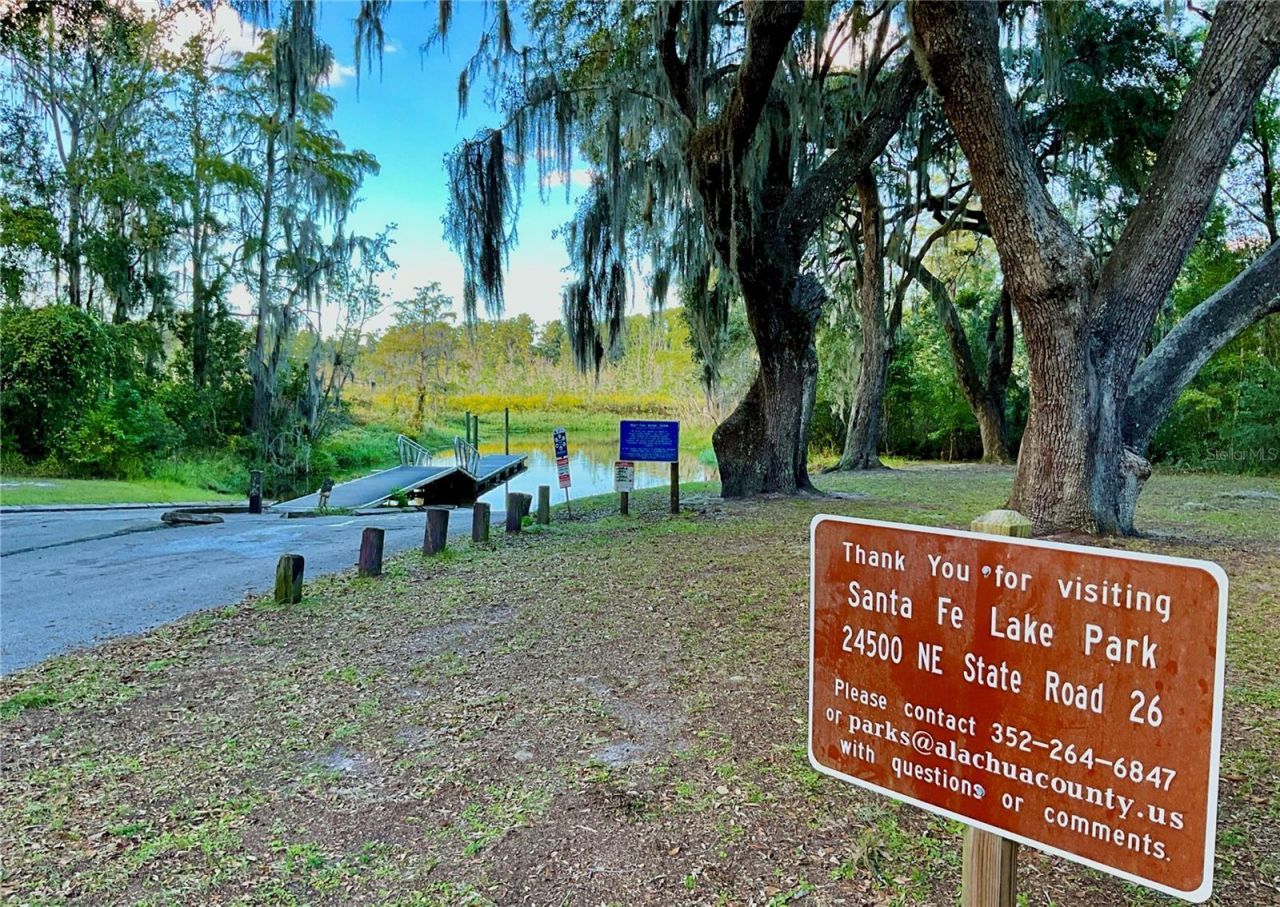 8232 Swan Lake Road , Melrose, FL 32666 Photo