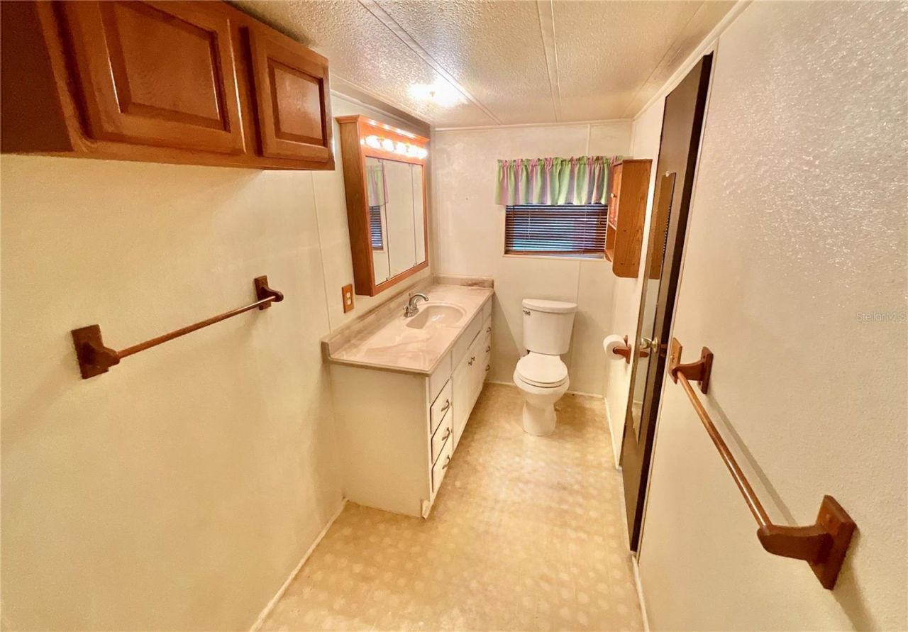 8232 Swan Lake Road , Melrose, FL 32666 Photo