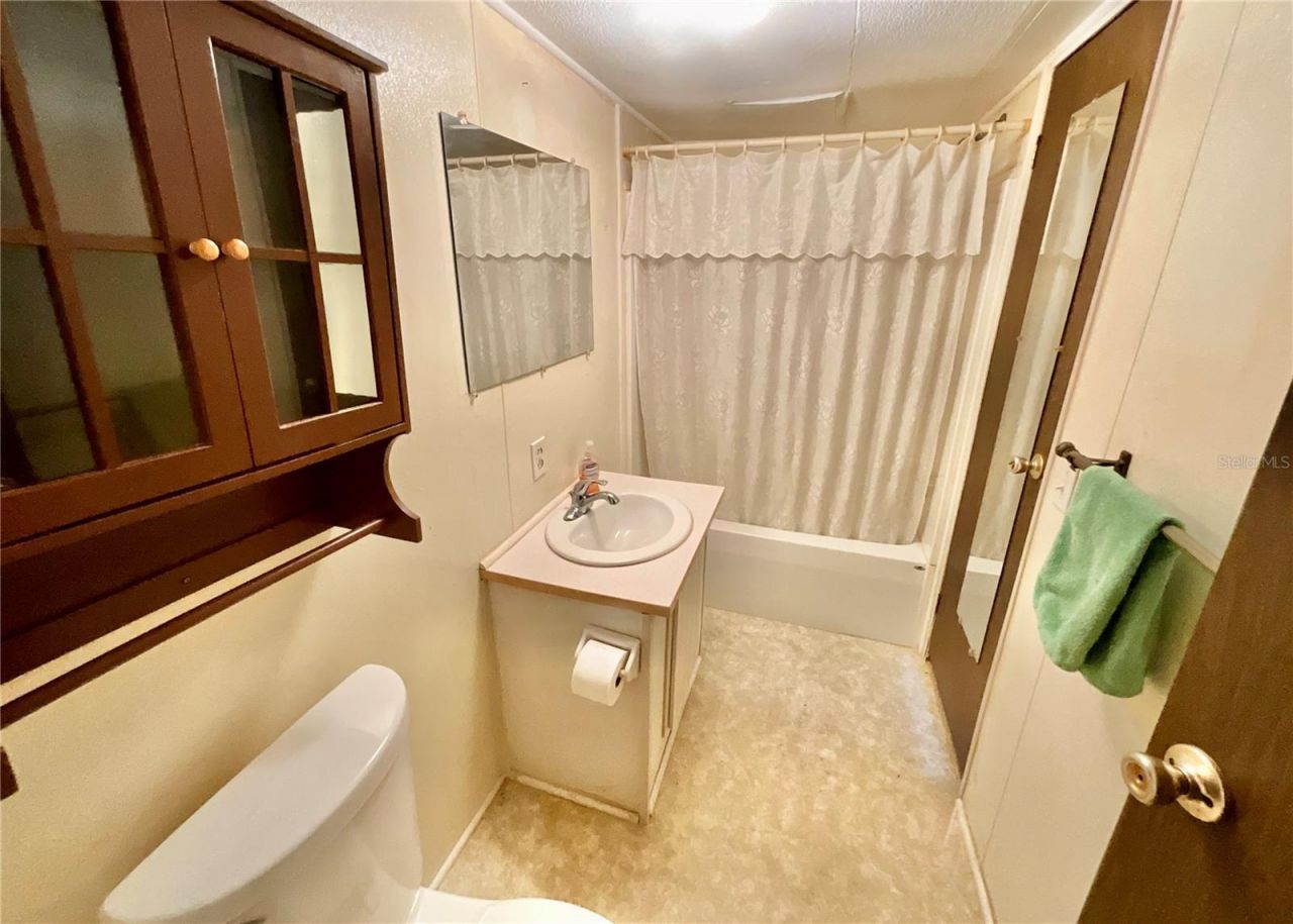8232 Swan Lake Road , Melrose, FL 32666 Photo