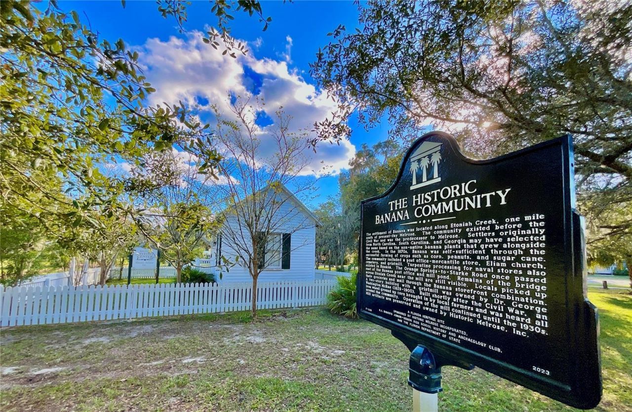8232 Swan Lake Road , Melrose, FL 32666 Photo