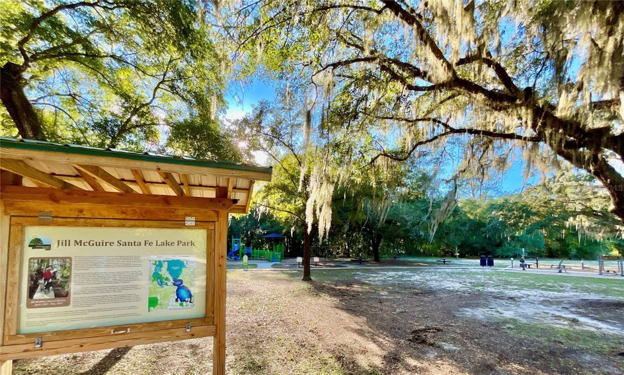 8232 Swan Lake Road , Melrose, FL 32666 Photo