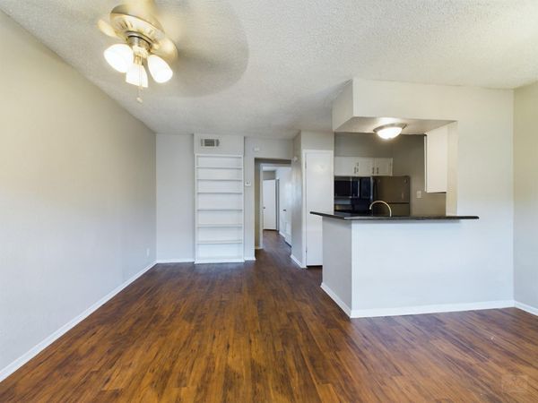 2401 Manor RD , Unit 125, Austin, TX 78722