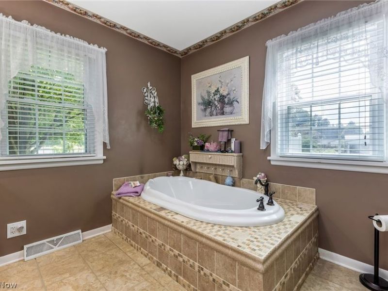 892 Fieldson Drive , Heath, OH 43056 Photo 33