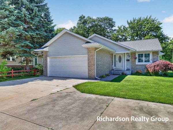405 Douglas Street, Muskegon, MI 49445