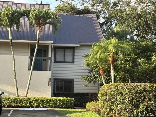 5152 SE Club Way , Unit 104, Stuart, FL 34997
