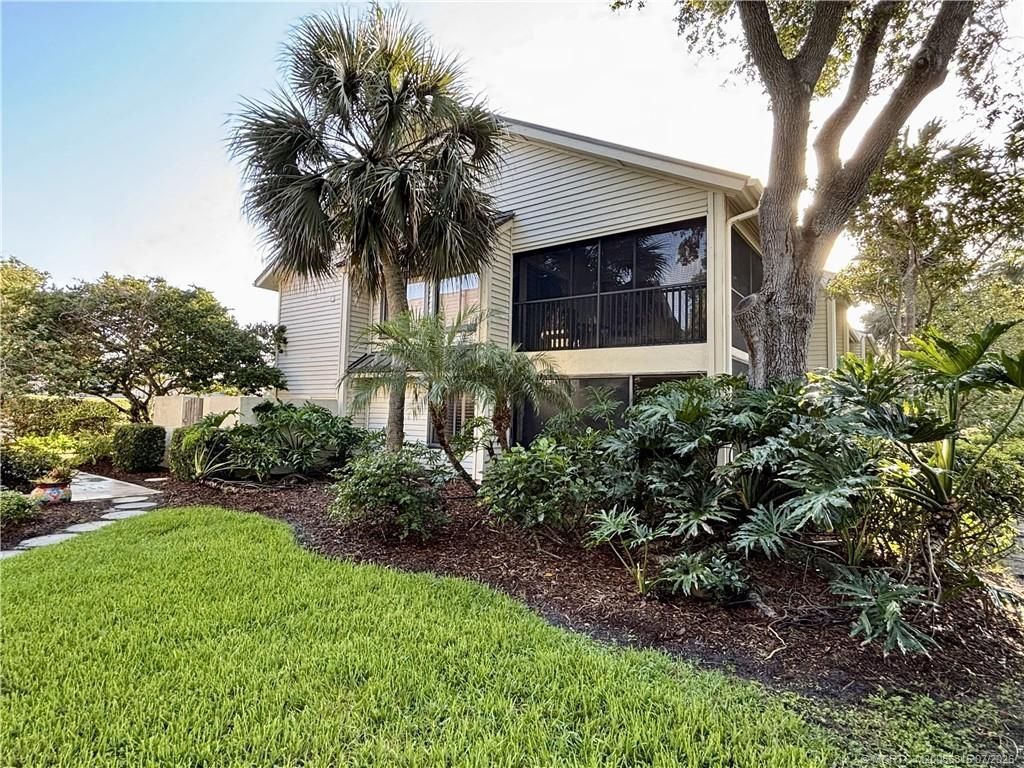 5152 SE Club Way , Unit 104, Stuart, FL 34997 Photo