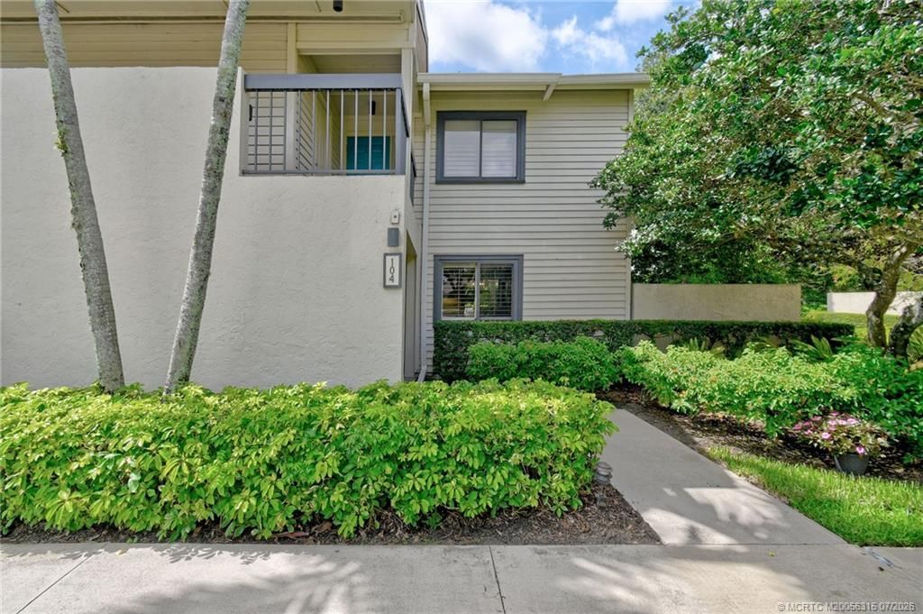 5152 SE Club Way , Unit 104, Stuart, FL 34997 Photo