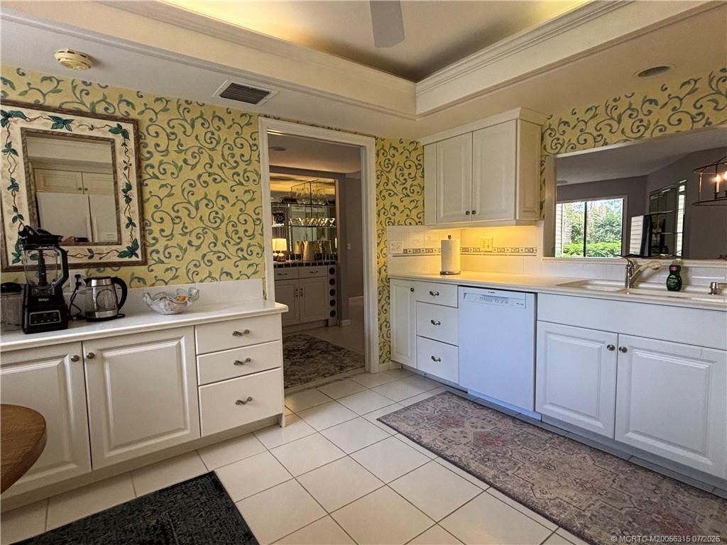 5152 SE Club Way , Unit 104, Stuart, FL 34997 Photo