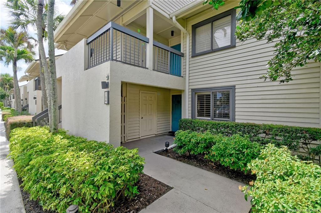 5152 SE Club Way , Unit 104, Stuart, FL 34997 Photo