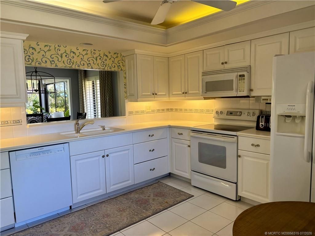 5152 SE Club Way , Unit 104, Stuart, FL 34997 Photo
