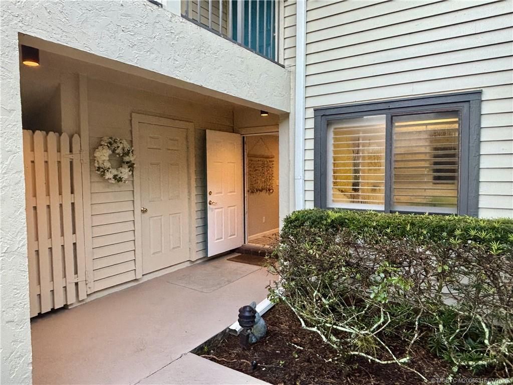 5152 SE Club Way , Unit 104, Stuart, FL 34997 Photo