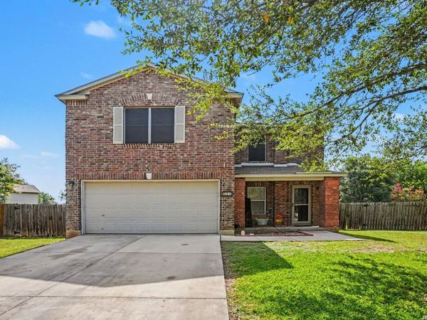 386 Copper Bluff Dr, New Braunfels, TX 78130