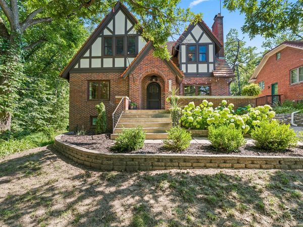 2602 Lincoln Avenue, Des Moines, IA 50310