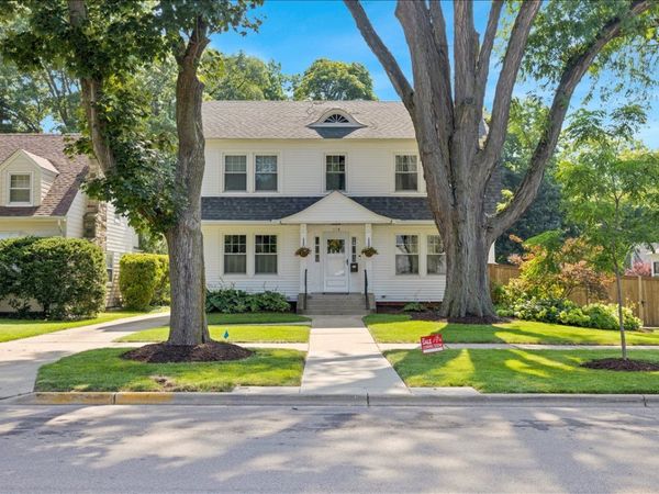 118 S Gladstone Avenue , Aurora, IL 60506