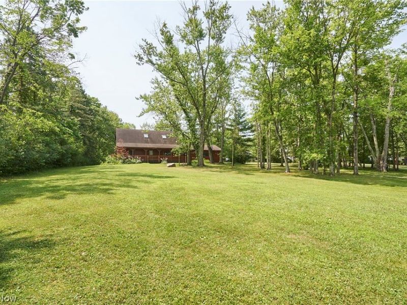 11461 Drake Road, North Royalton, OH 44133 Photo 2