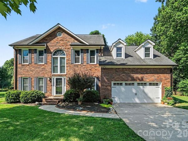 10010 Drawbridge Drive , Charlotte, NC 28215