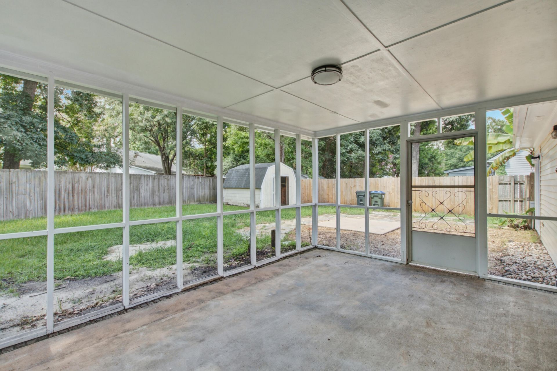 201 Smithfield Avenue Photo 32