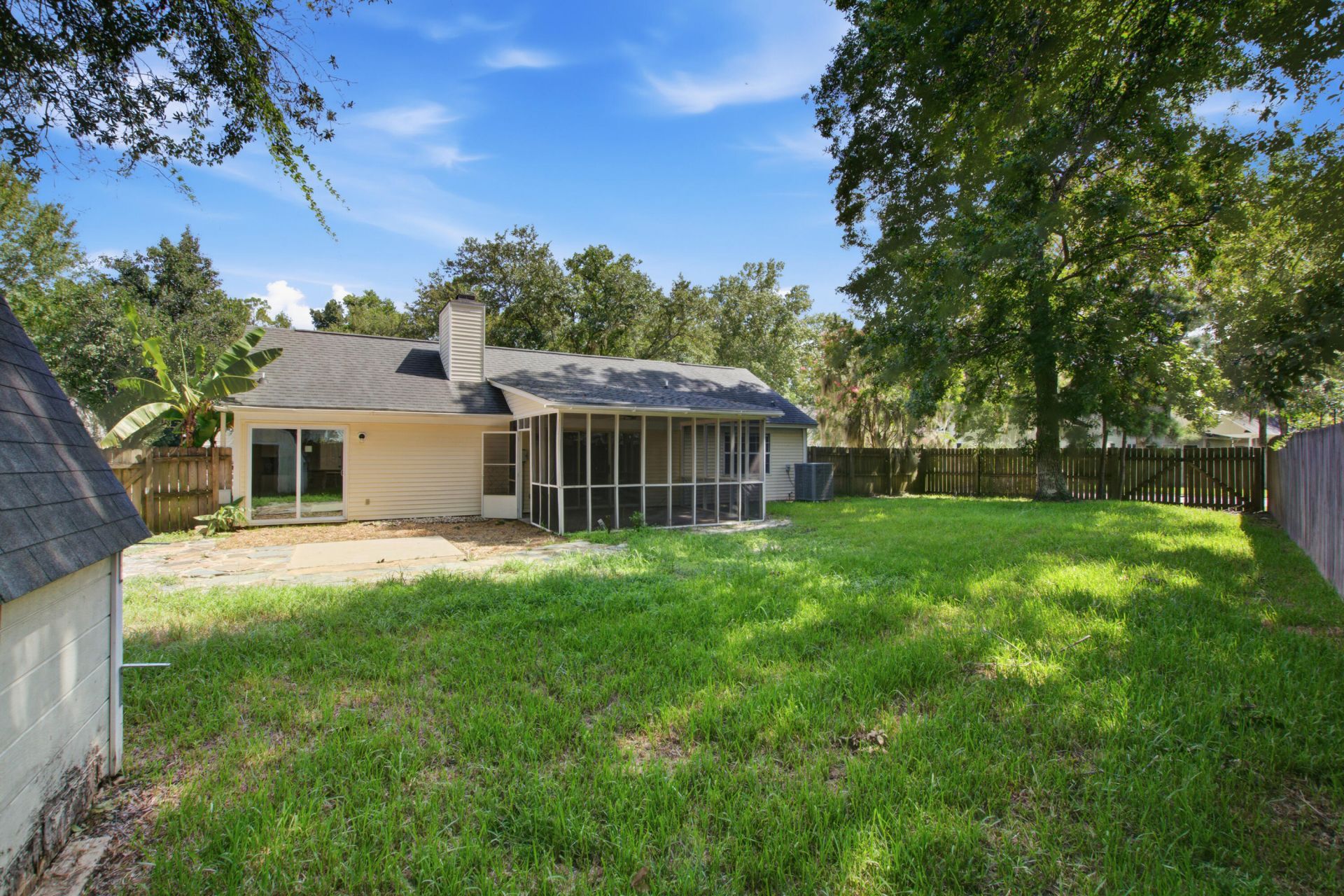 201 Smithfield Avenue Photo 36