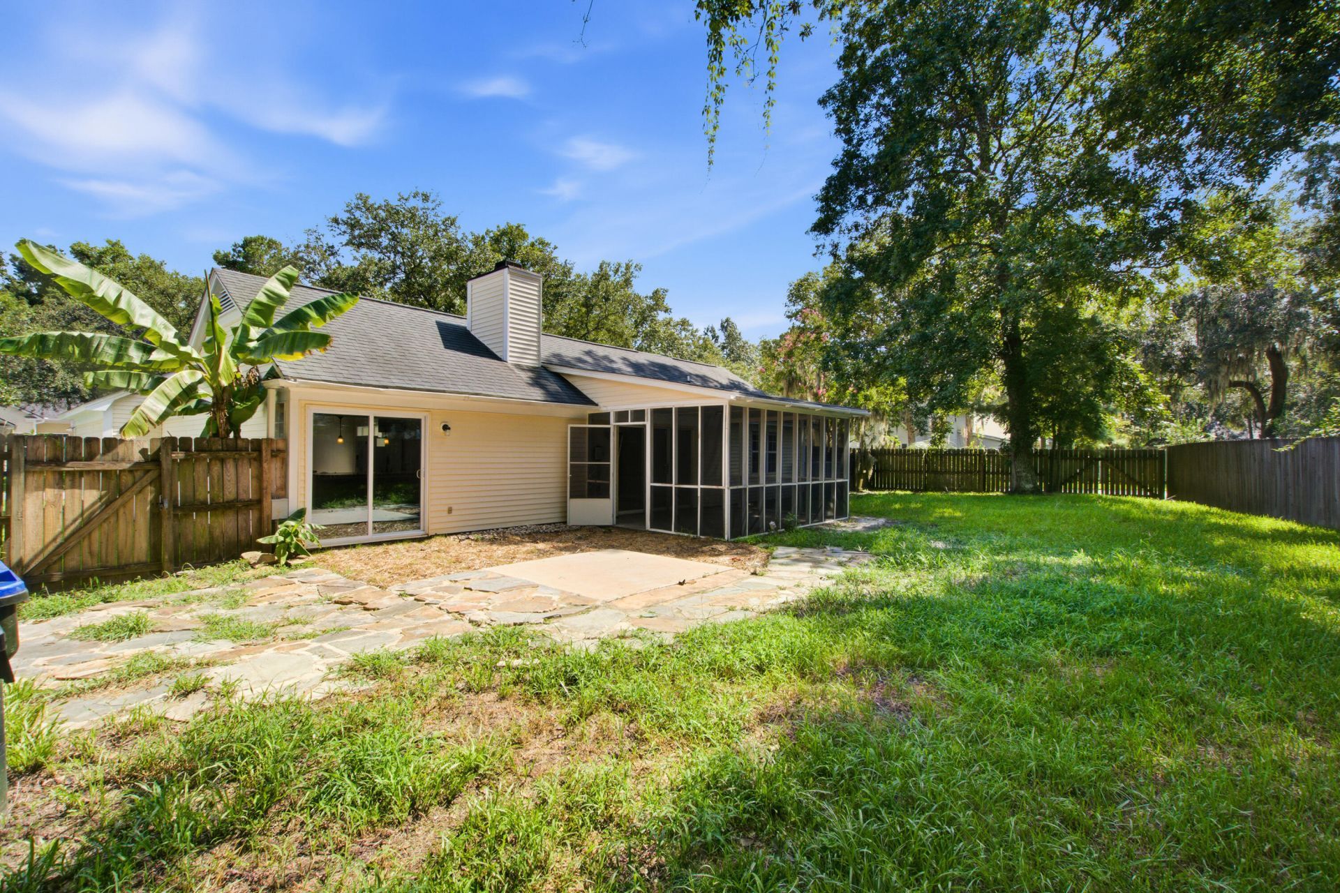 201 Smithfield Avenue Photo 38