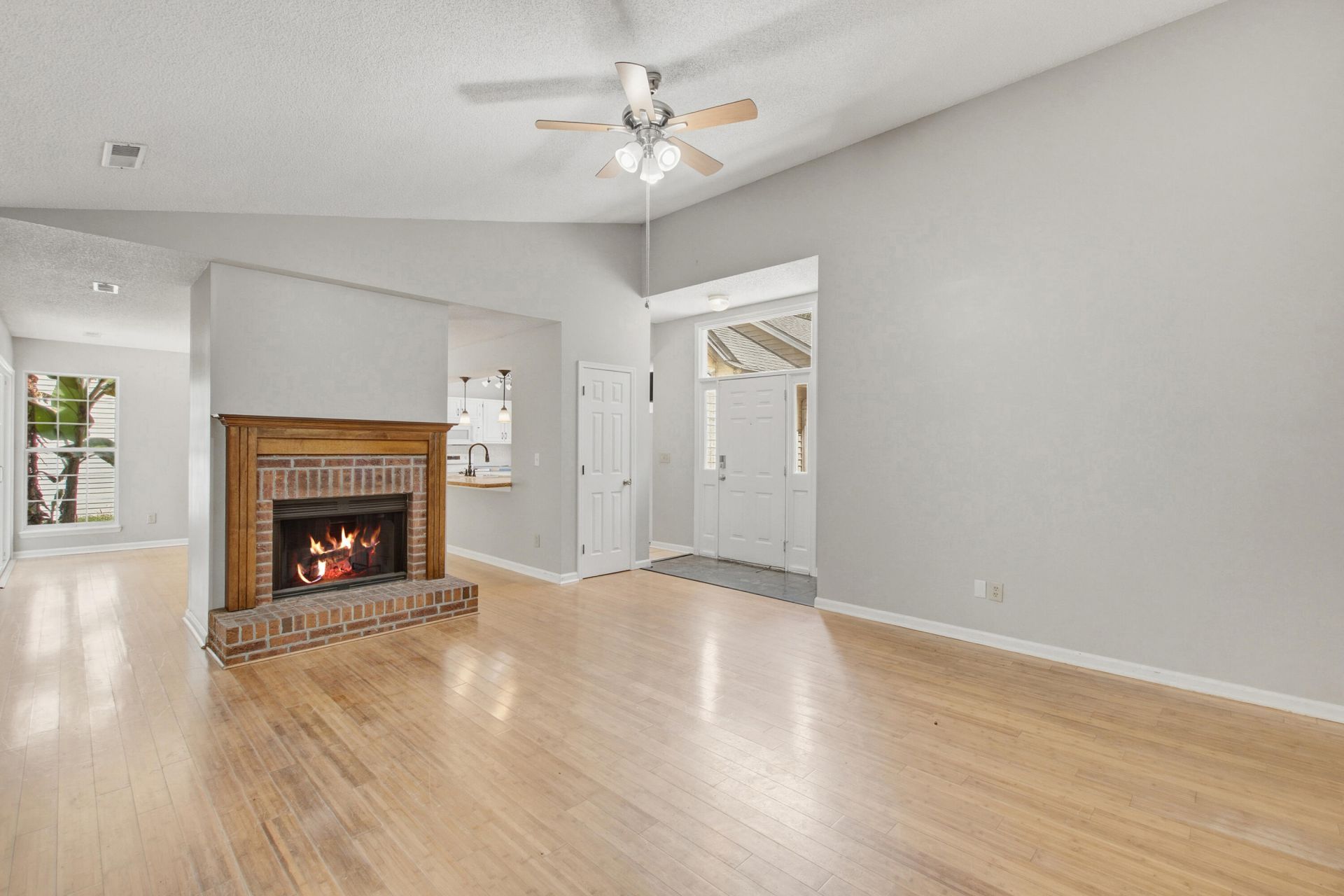 201 Smithfield Avenue Photo 7