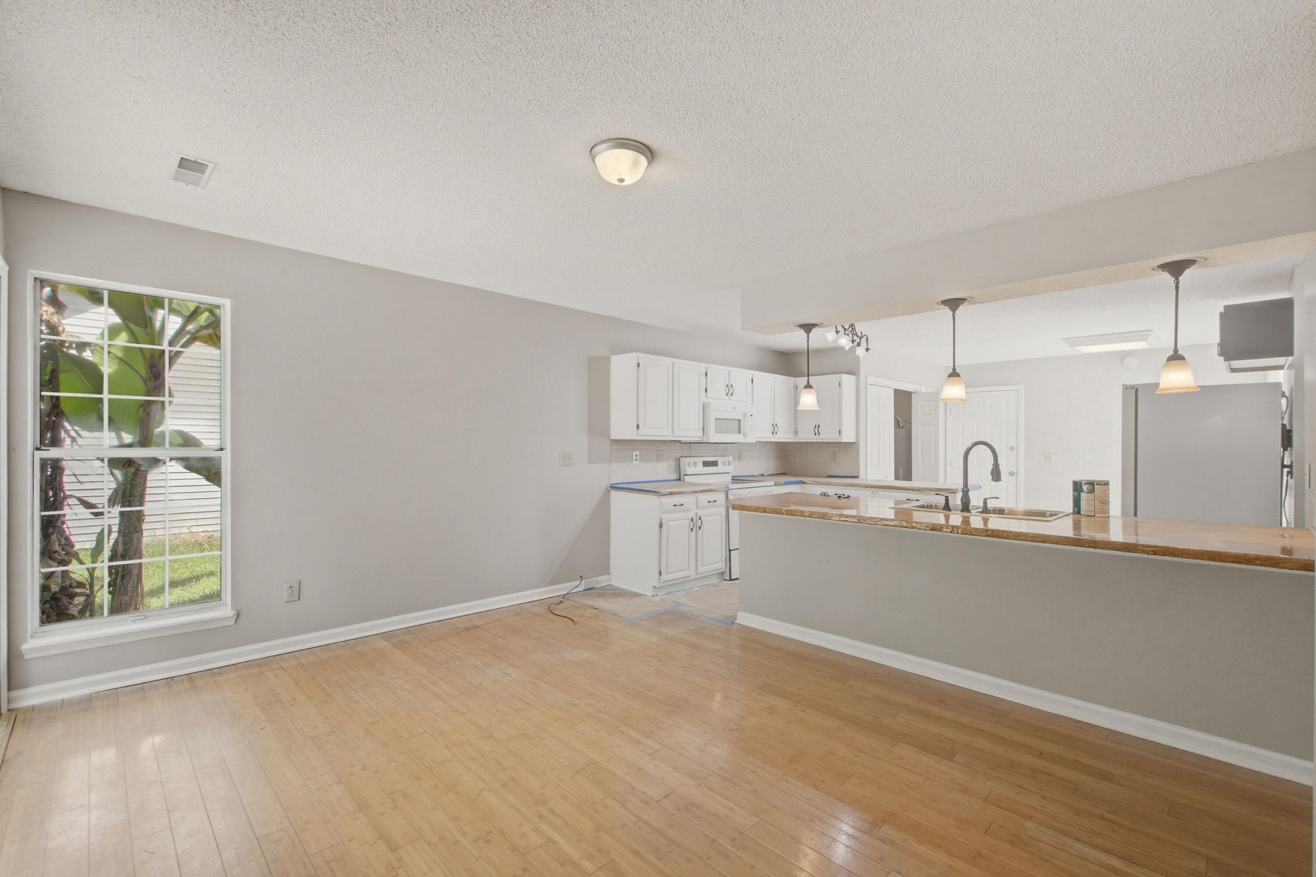 201 Smithfield Avenue Photo 8