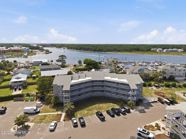 400 Virginia Avenue, Unit 305-B, Carolina Beach, NC 28428
