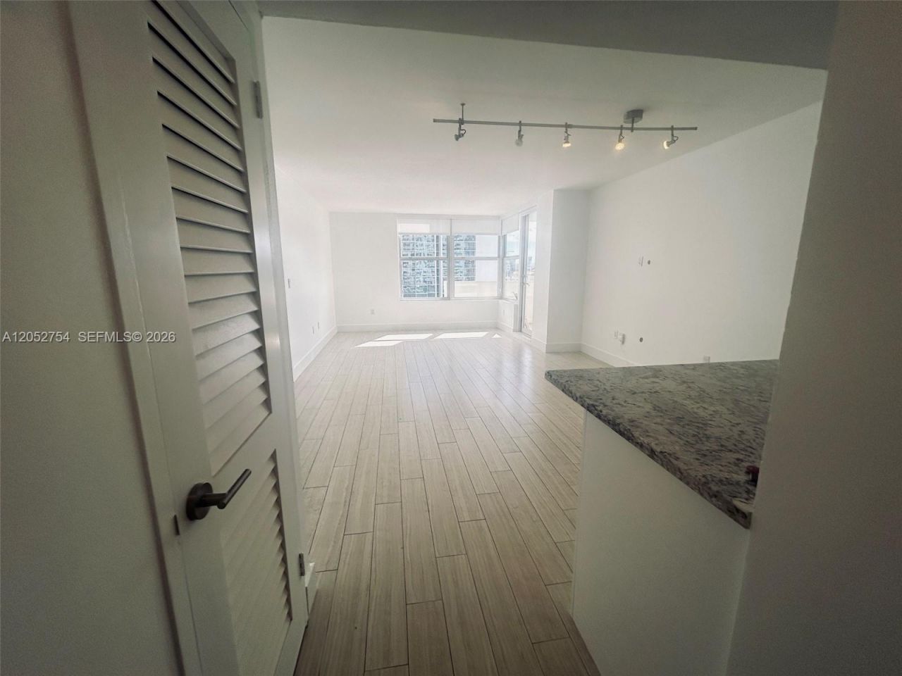 2899 Collins Ave, Unit 724, Miami Beach, FL 33140 Photo