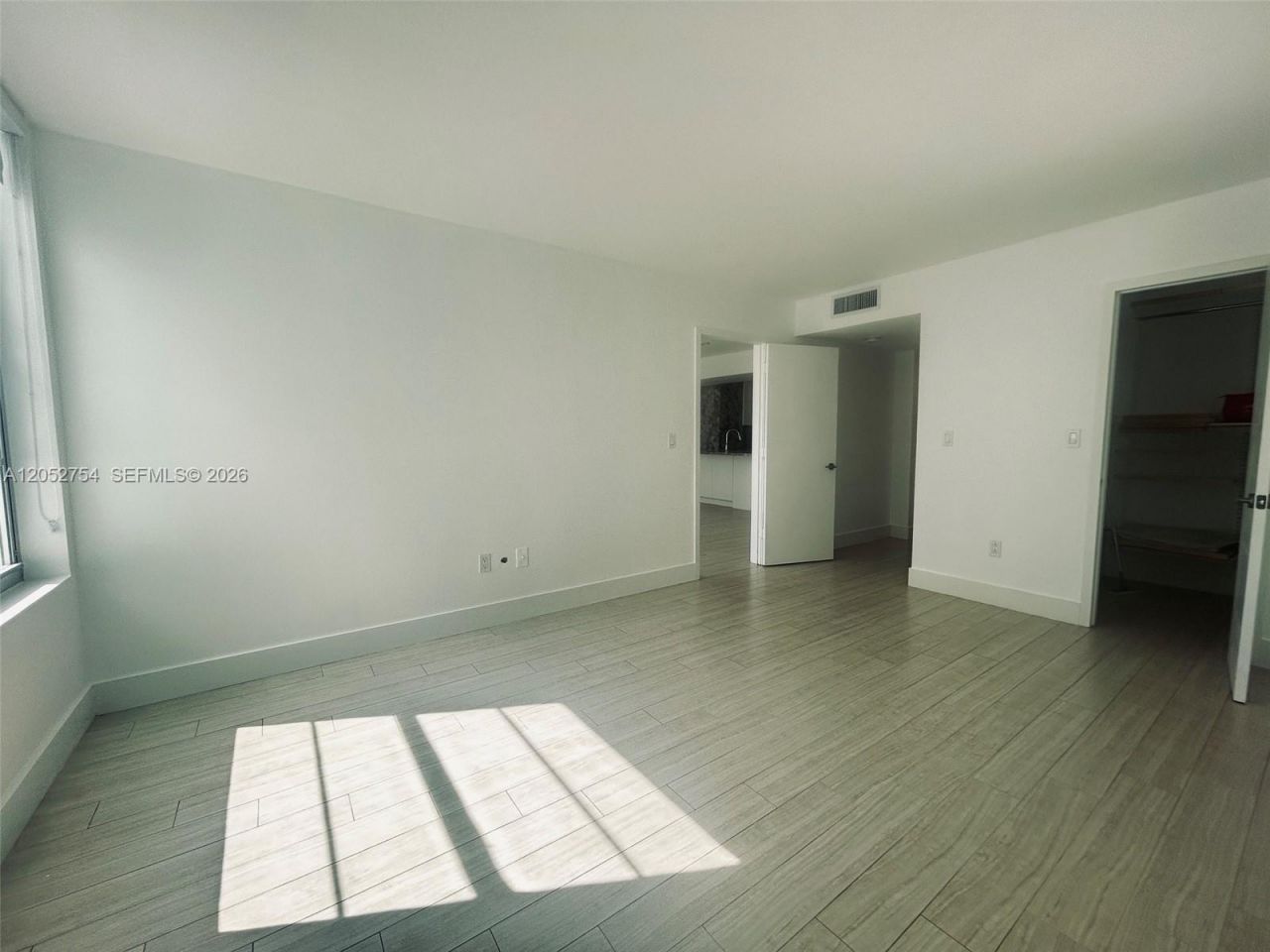 2899 Collins Ave, Unit 724, Miami Beach, FL 33140 Photo