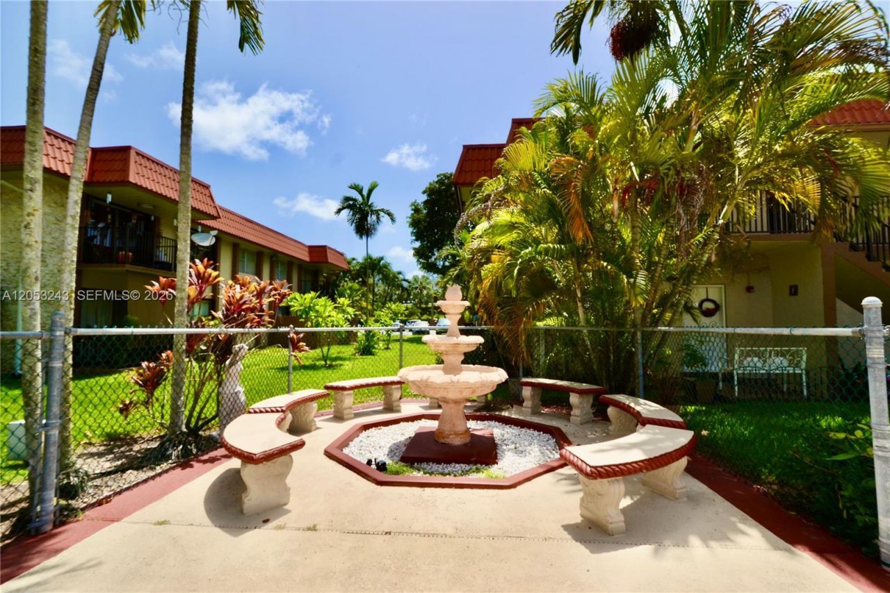 10447 SW 108th Ave , Unit 270, Miami, FL 33176 Photo