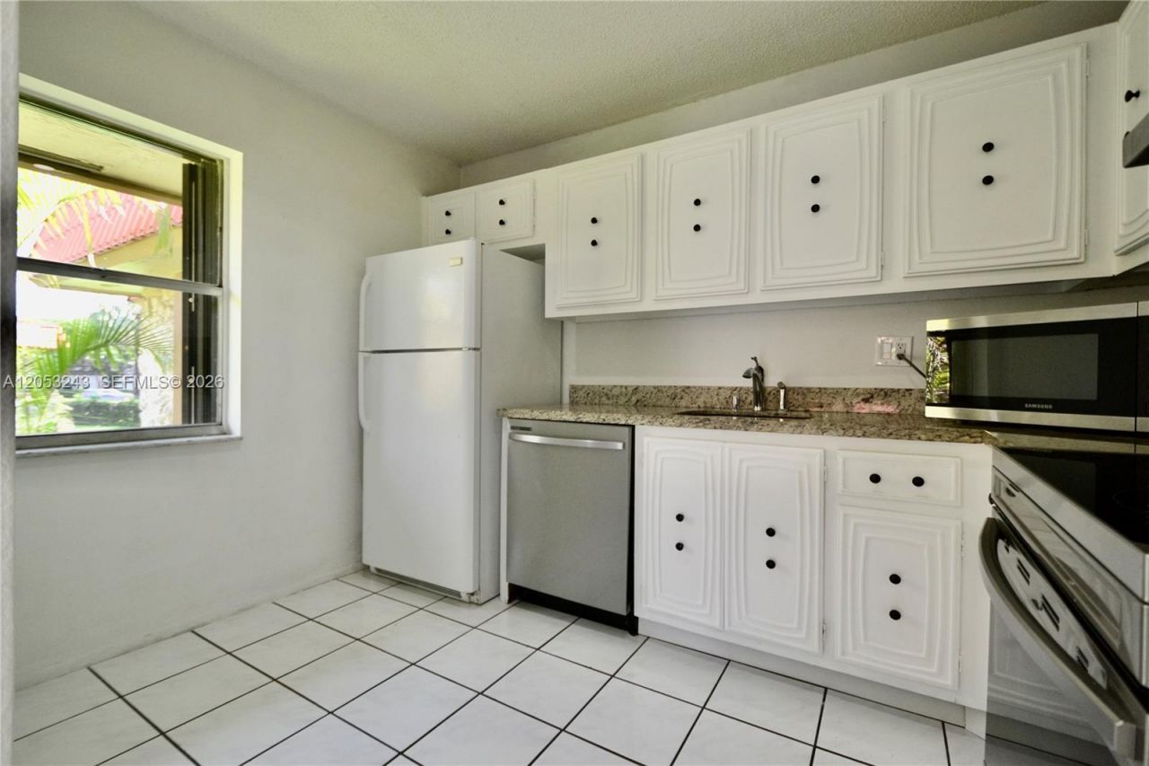 10447 SW 108th Ave , Unit 270, Miami, FL 33176 Photo