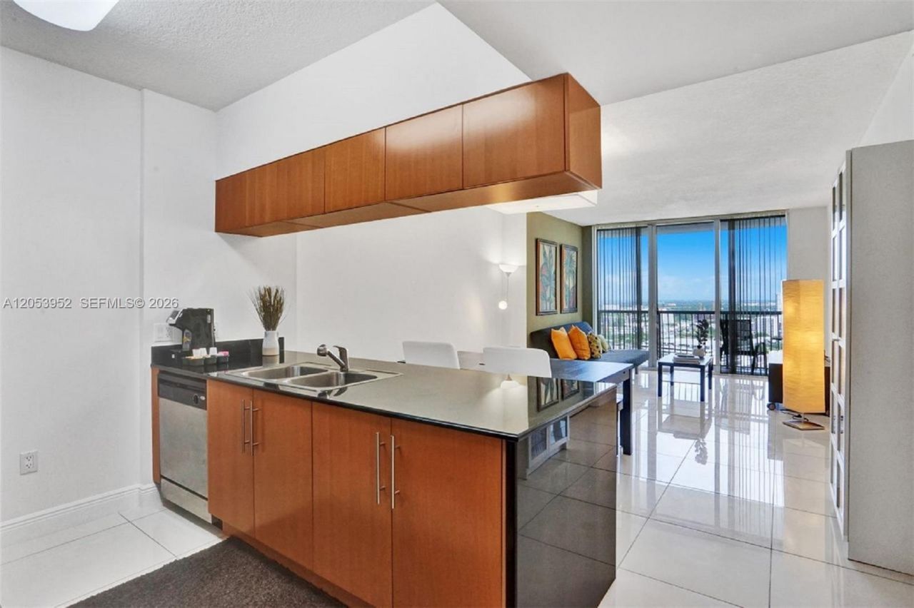 1750 N Bayshore Dr , Unit 2911, Miami, FL 33132 Photo