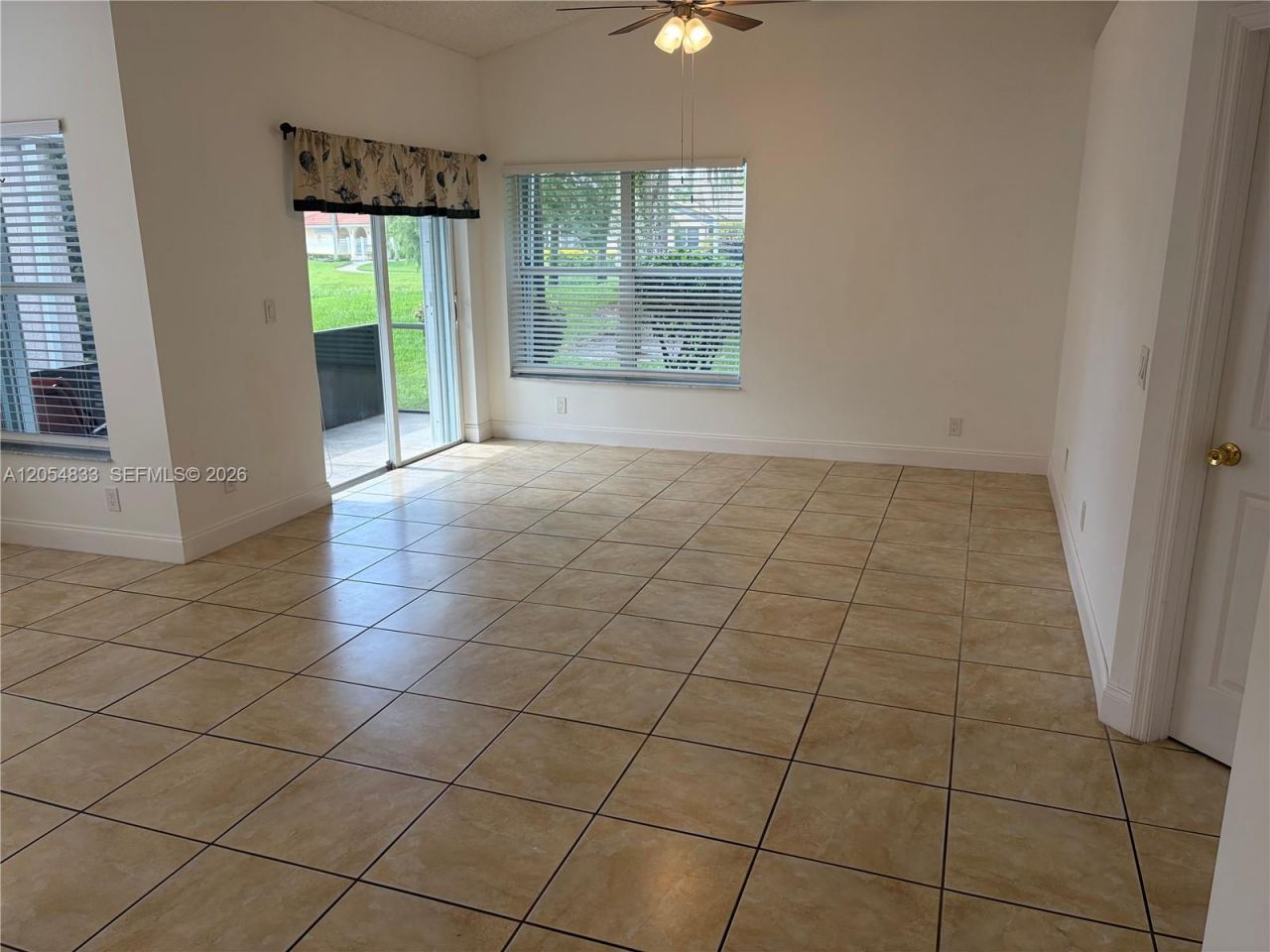 9020 N Lake Park Cir N , Davie, FL 33328 Photo