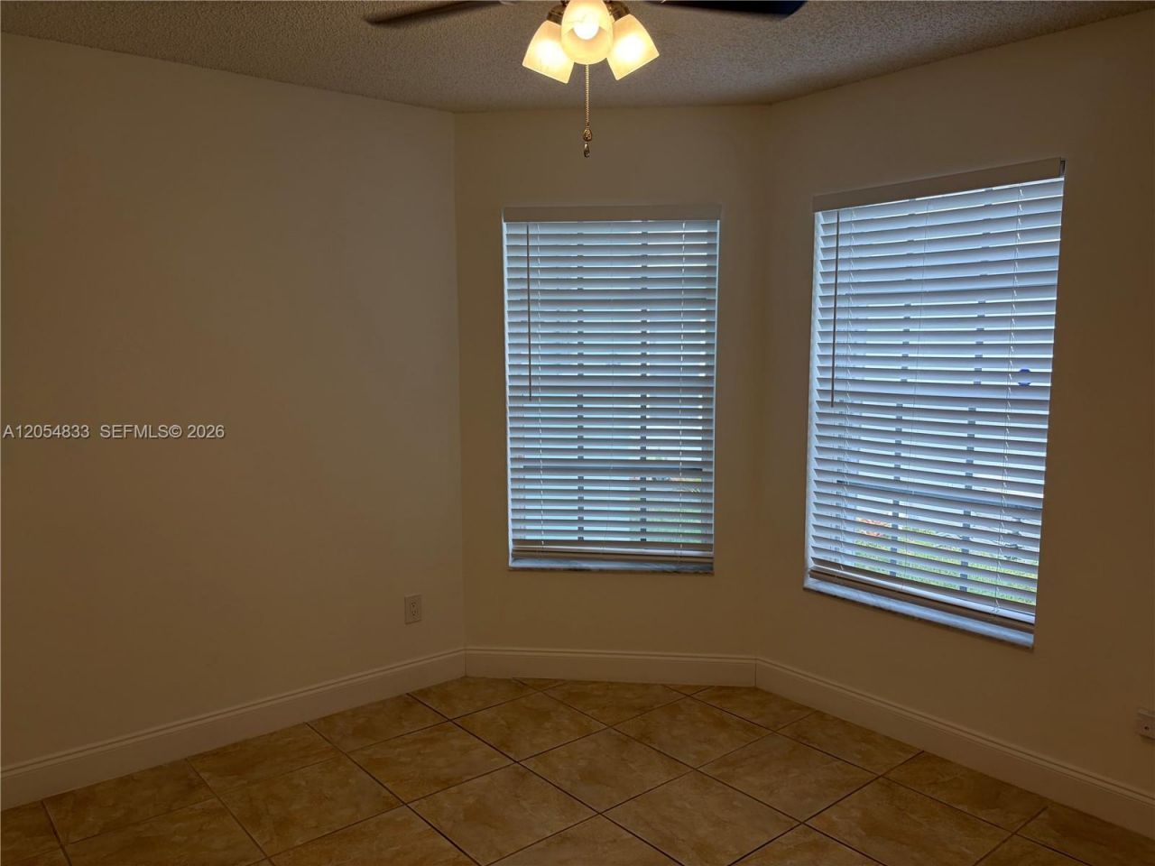 9020 N Lake Park Cir N , Davie, FL 33328 Photo