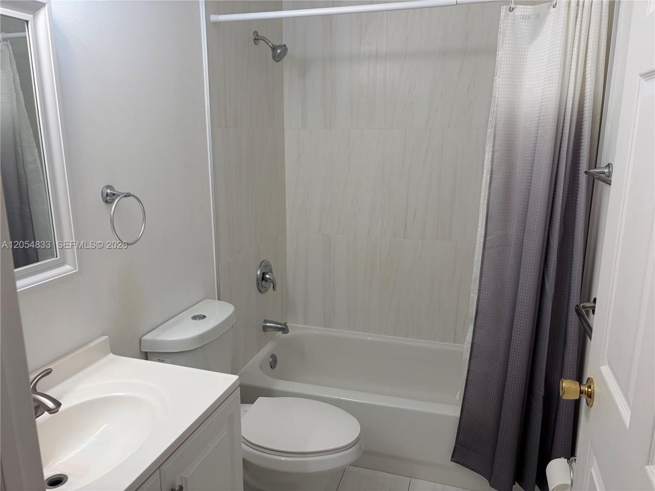 9020 N Lake Park Cir N , Davie, FL 33328 Photo