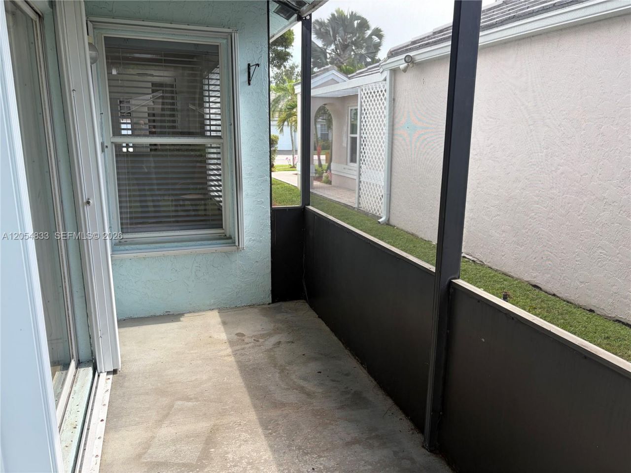 9020 N Lake Park Cir N , Davie, FL 33328 Photo