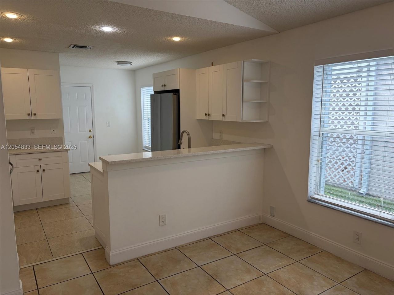 9020 N Lake Park Cir N , Davie, FL 33328 Photo