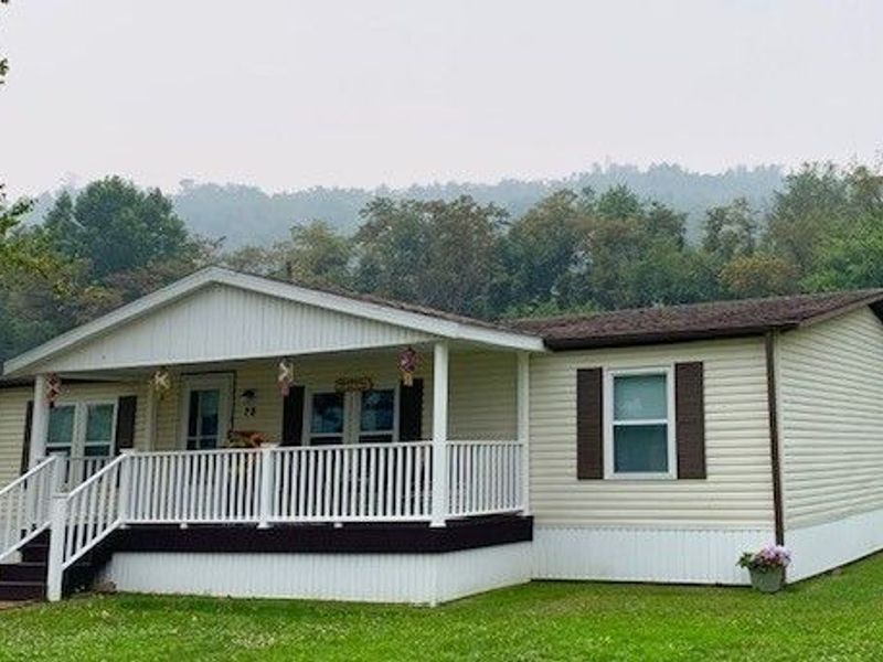 78 Third Avenue, Stratton, OH 43961 Photo 2