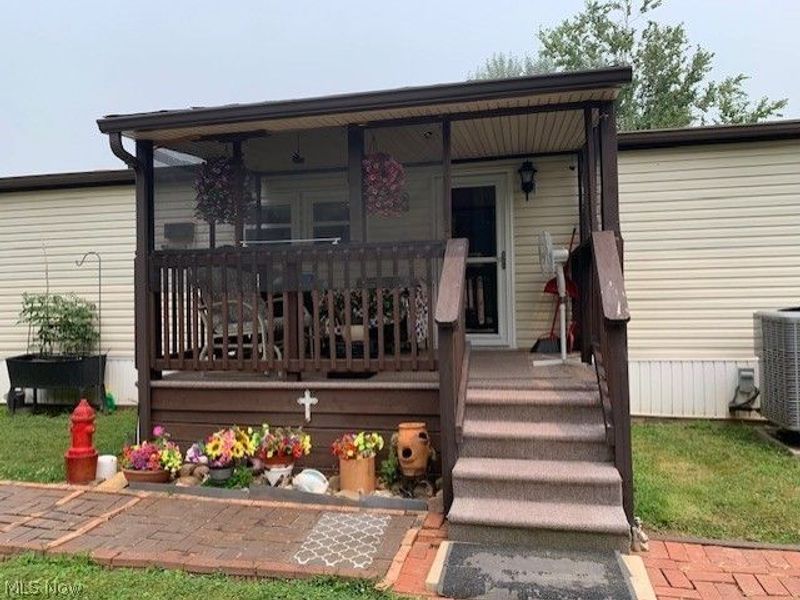 78 Third Avenue, Stratton, OH 43961 Photo 4