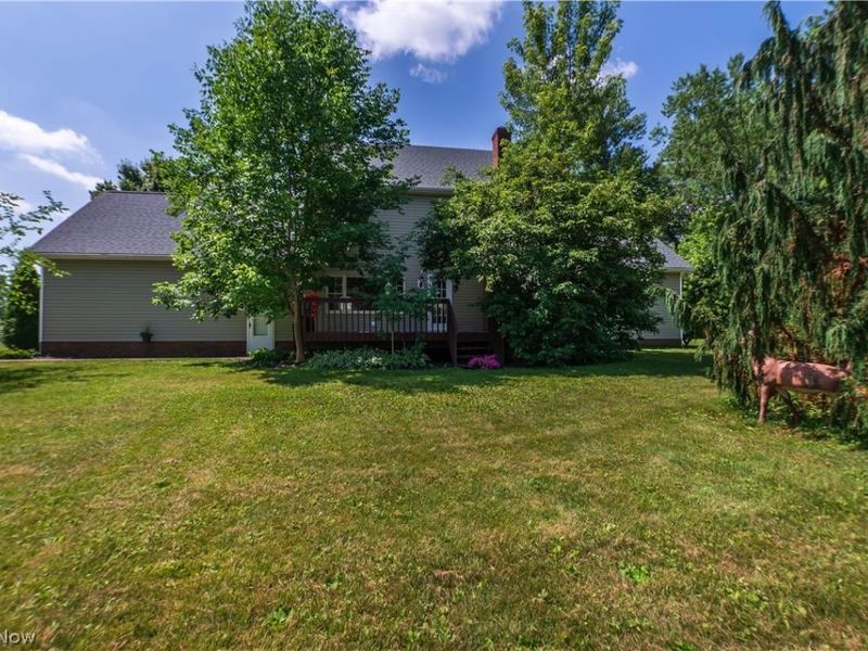 1807 Smith Kramer Street NE, Hartville, OH 44632 Photo 13