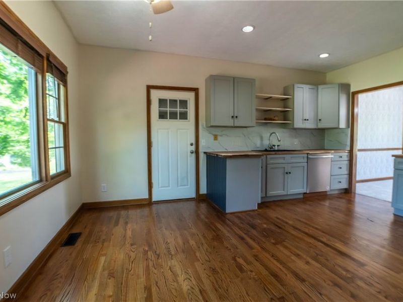 1807 Smith Kramer Street NE, Hartville, OH 44632 Photo 22