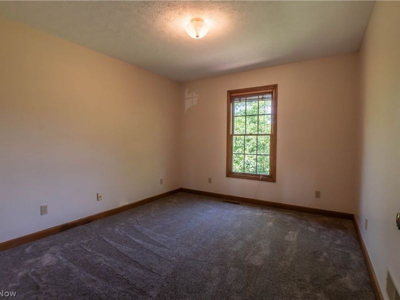1807 Smith Kramer Street NE, Hartville, OH 44632 Photo 38