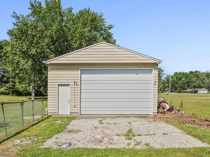 2074 Samuel Drive, Brunswick, OH 44212 Photo 3