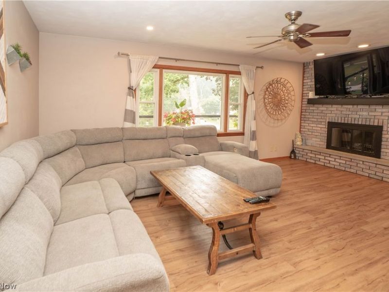 727 Sleepy Hollow Drive , Uniontown, OH 44685 Photo 10