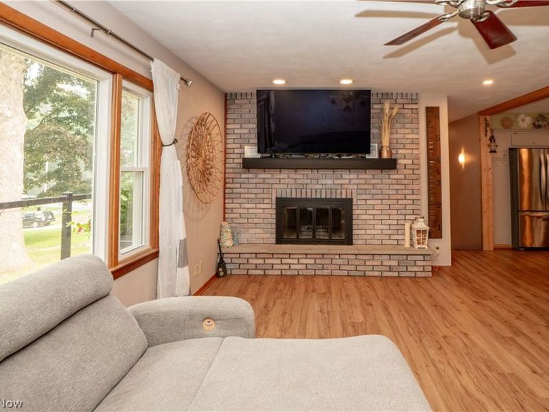 727 Sleepy Hollow Drive , Uniontown, OH 44685 Photo 9
