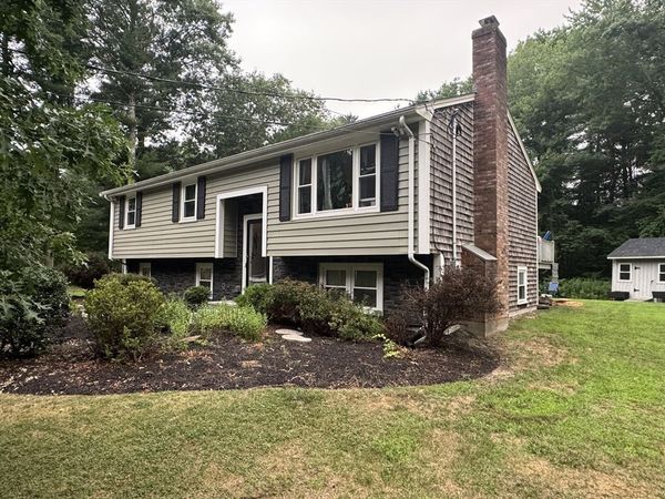 750 King Philip St, Raynham, MA 02767