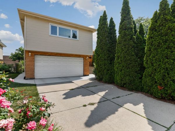 4701 W 102nd Street , Oak Lawn, IL 60453